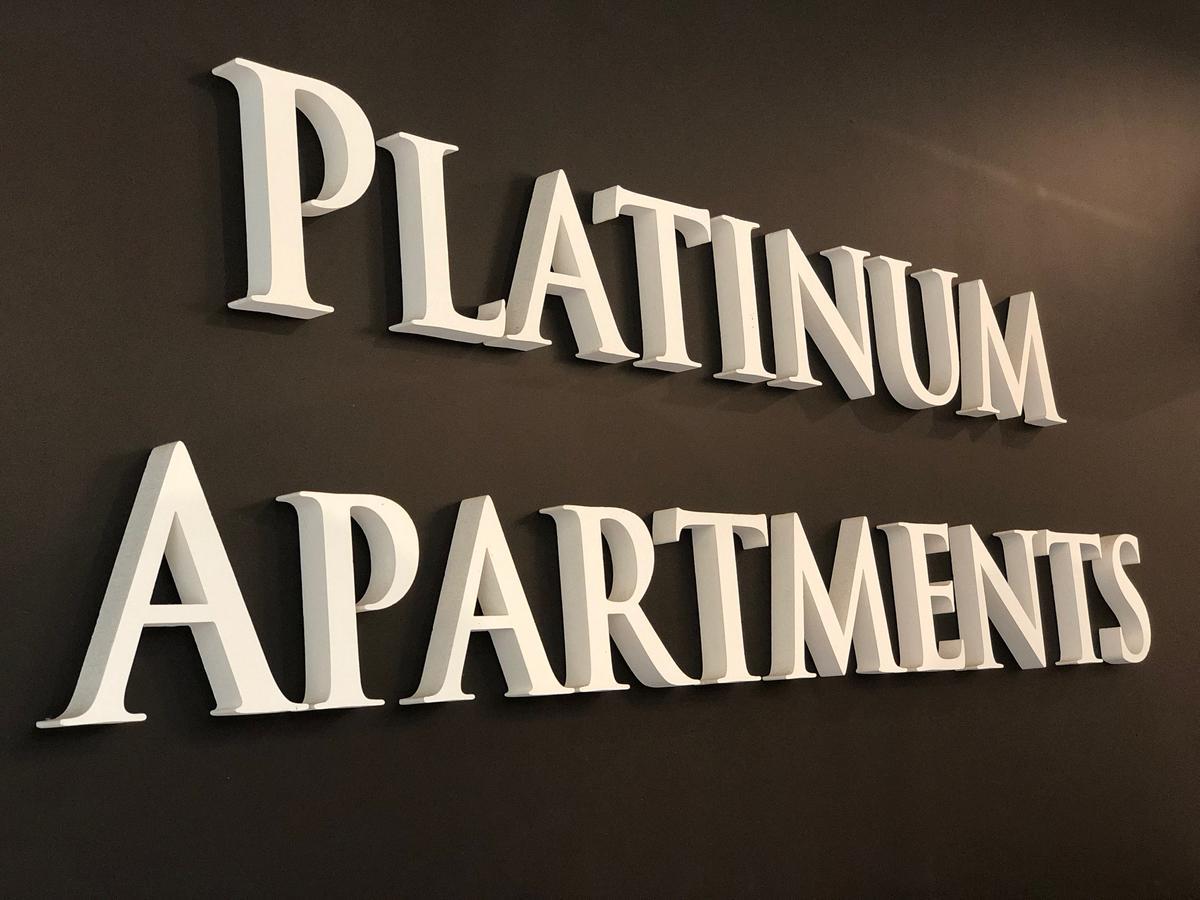 Platinum Apartments Aparthotel Познань Экстерьер фото